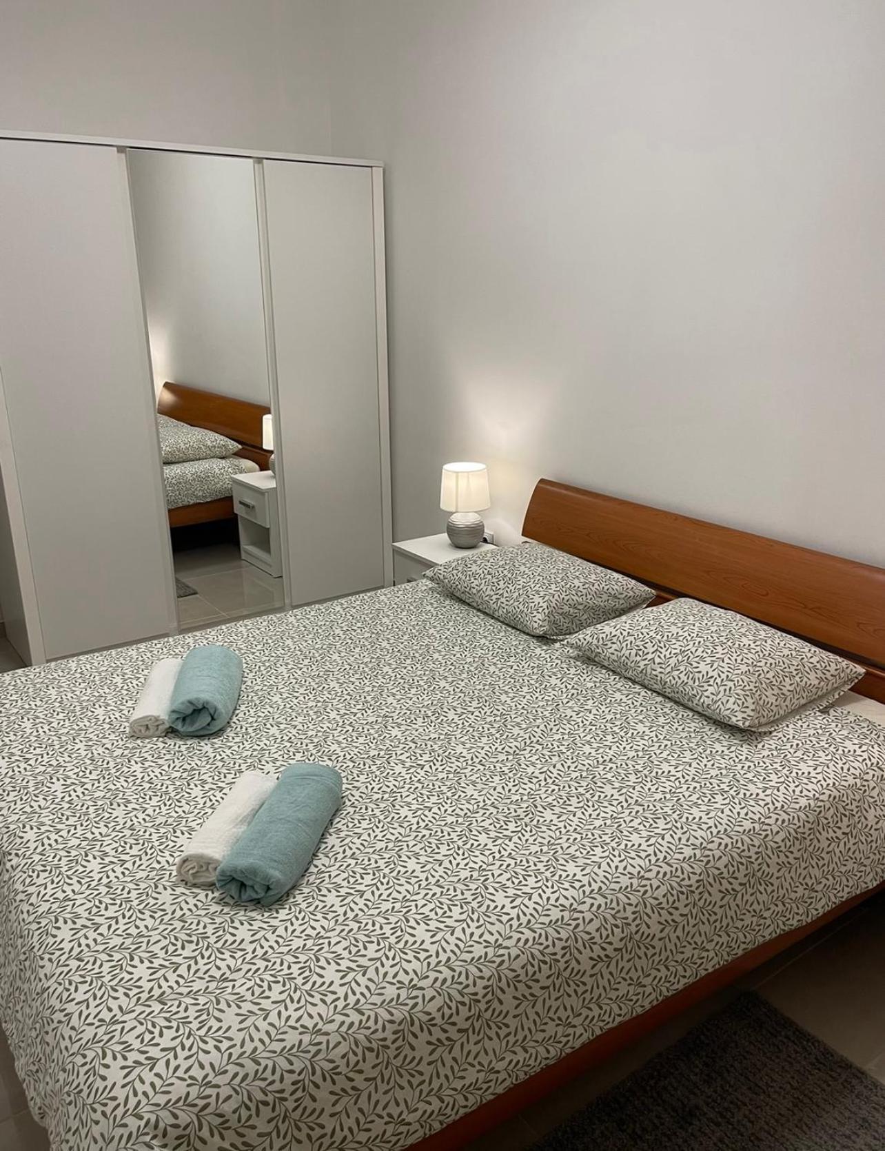 Apartman Vlaska ซาเกร็บ ภายนอก รูปภาพ